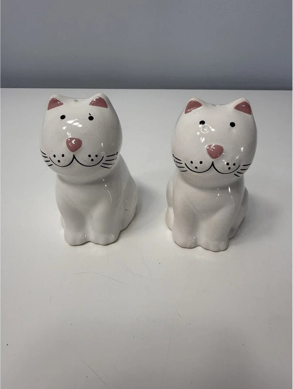 VTG 1980s Brazilian “Cozy Cats” White Ceramic Salt & Pepper Shakers 3.5” H EUC